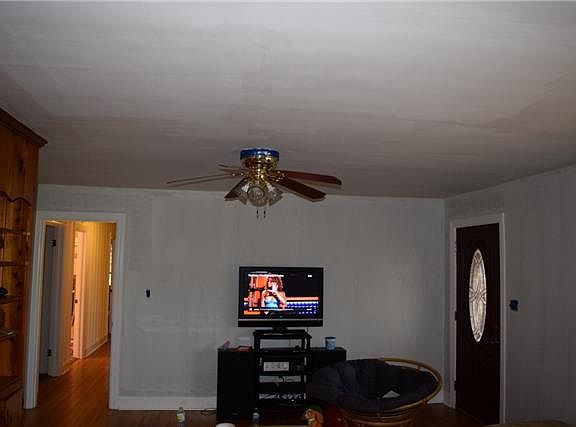 5th image of 2477 Woodbury Hwy