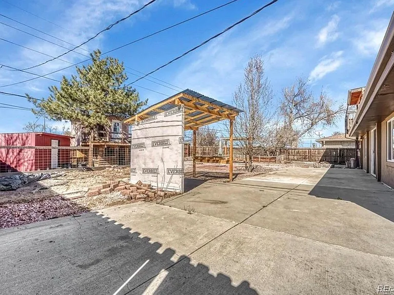 7461 Webster St — Photo 24