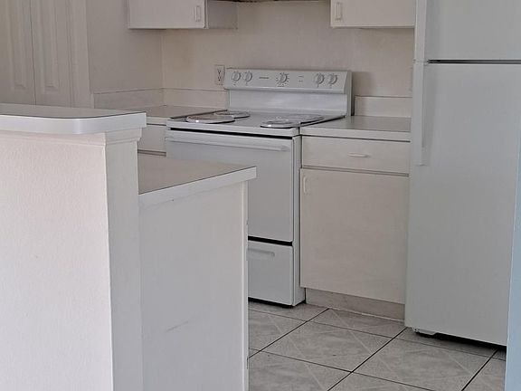 3rd image of 11631 Purple Lilac Cir