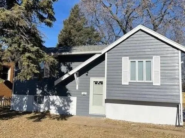 1104 Cachelin Dr, Carter Lake, IA 51510