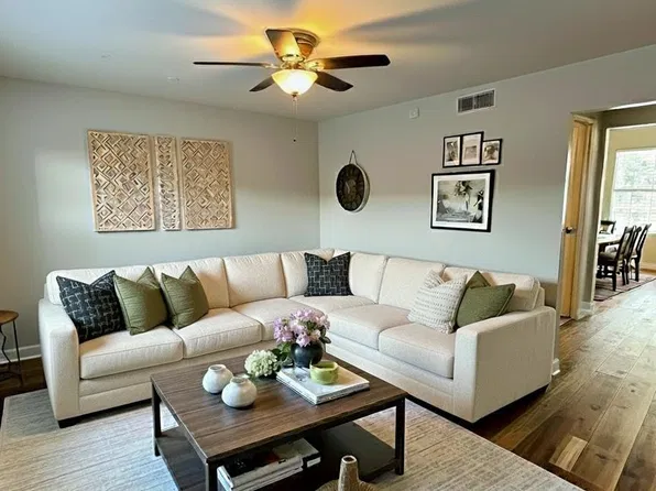 1701 Lobdell Ave APT 2, Baton Rouge, LA 70806