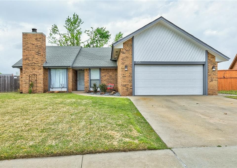 1st image of 533 Cypress Dr