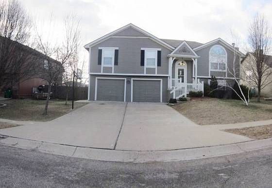 1st image of 217 NE Dreamweaver Ave