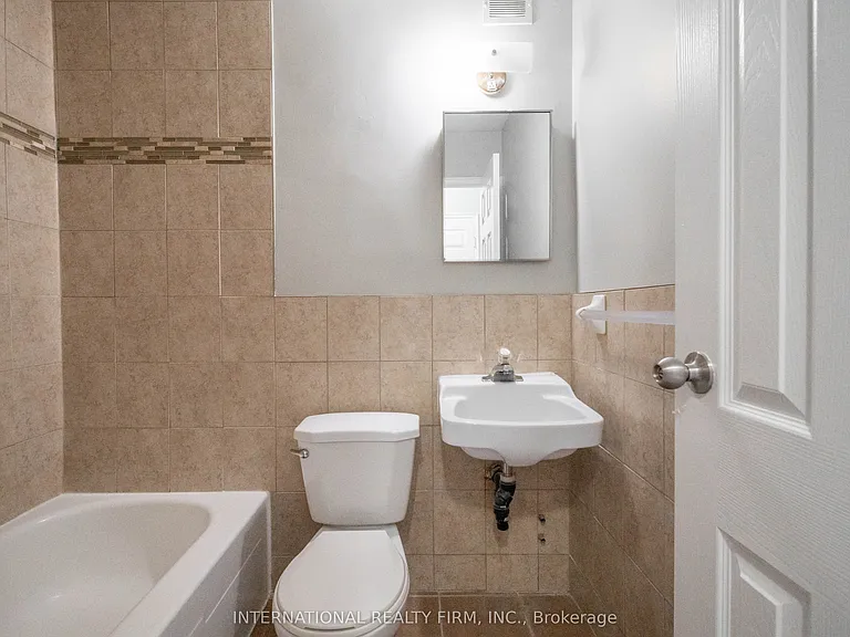 93 High St #206 — Photo 18