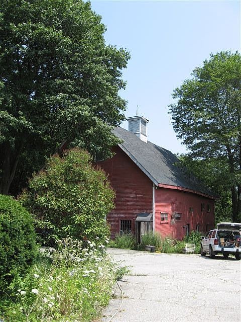 2nd image of 20 Black Point Rd