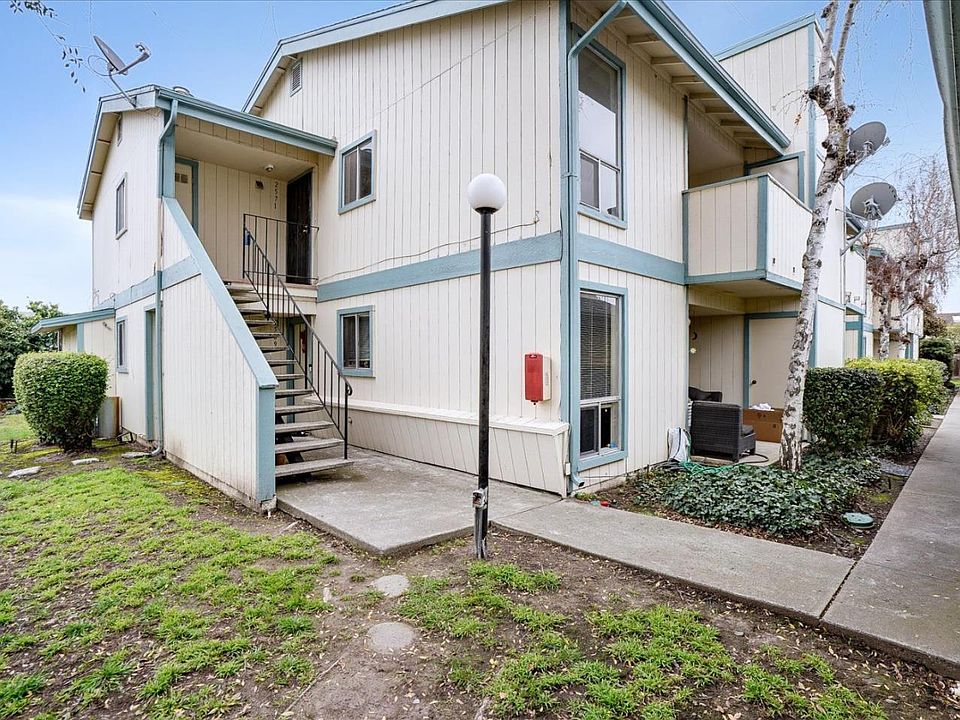 1st image of 2571 San Leandro Blvd