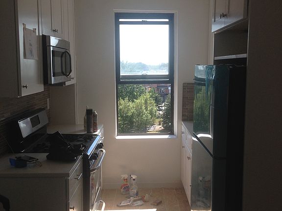 2nd image of 3405 Kings Hwy APT 4D