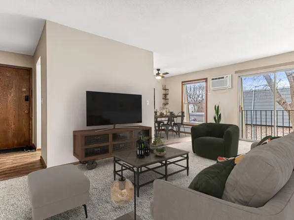 814 9th Ave S APT 8, Hopkins, MN 55343