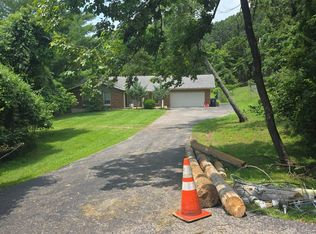 17983 Rosemar Ln, Glencoe, MO 63038