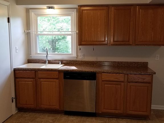 5th image of 702 Hycliff Dr