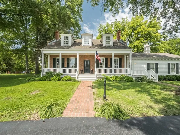 400 Hackmann Ln, Saint Louis, MO 63141