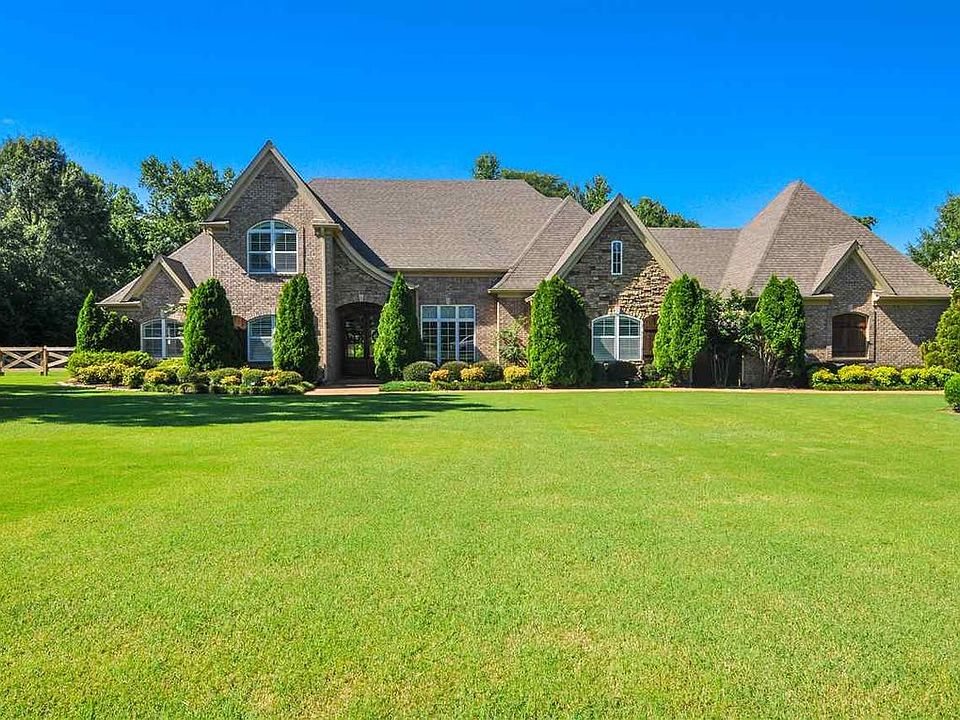 1st image of 620 Woodsedge Dr