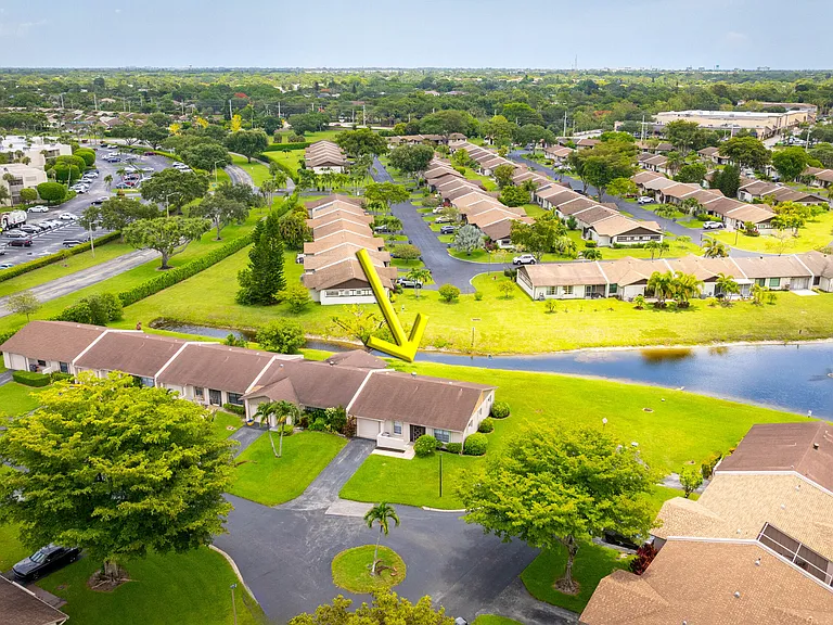 5241 Breadfruit Cir — Photo 1