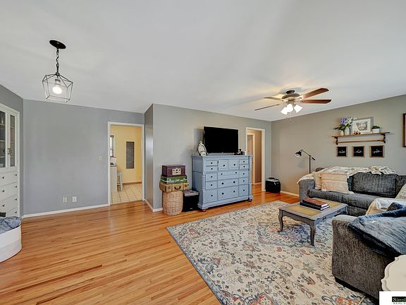 3rd image of 1836 Skyline Dr