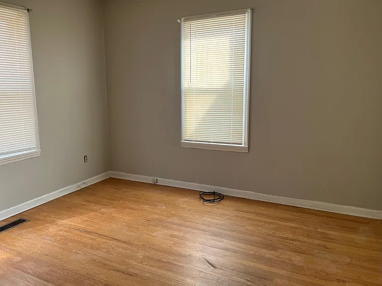 6148 Laura Ave — Photo 8