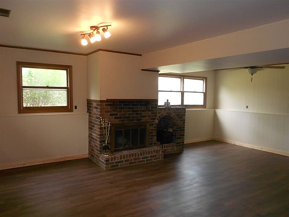 4th image of 1156 Veachs Ct
