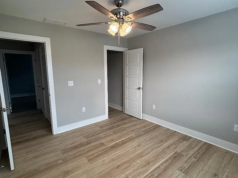 320 Whitley Ln — Photo 18