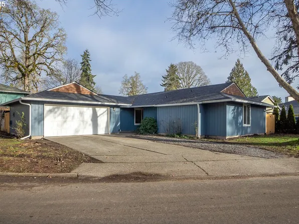 243 NE Hyde Cir, Hillsboro, OR 97124