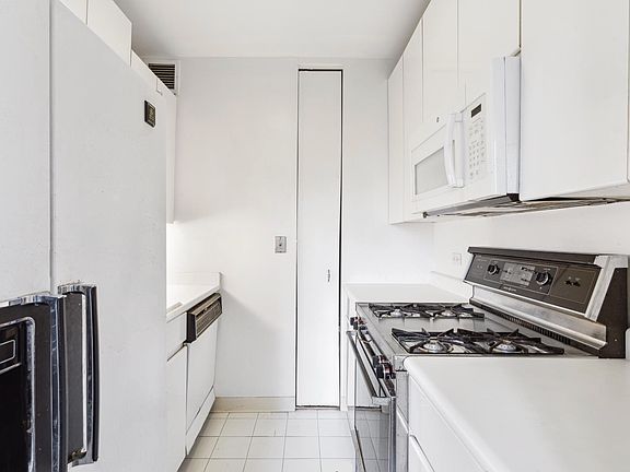 5th image of 455 E 86th St APT 10F