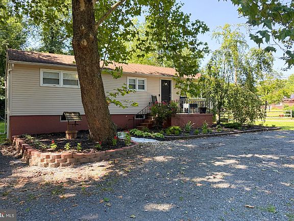 2nd image of 844 Rancocas Rd
