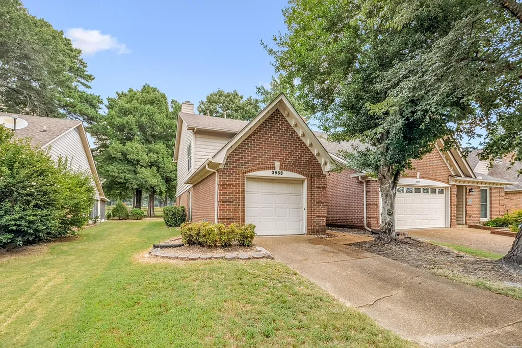 3 bed, 1411 sqft, $1,549 — Photo 3
