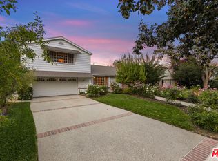 15435 Sutton St, Sherman Oaks, CA 91403