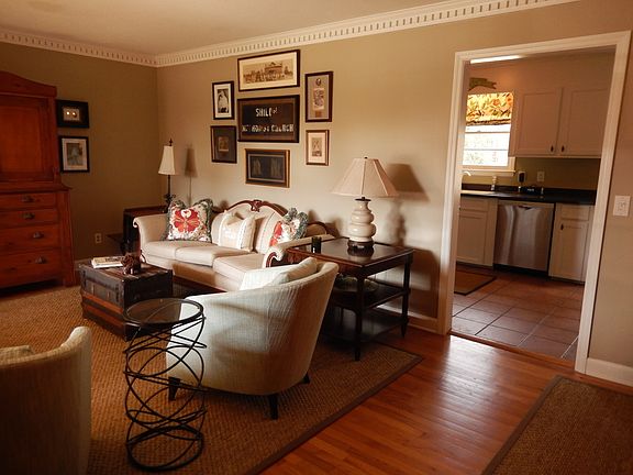 5th image of 8 Knollwood Ct