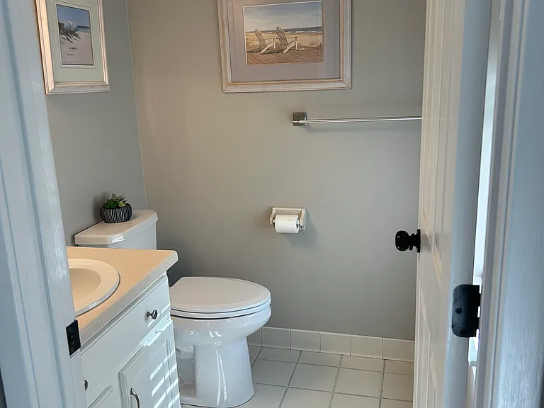 1/2 Bath