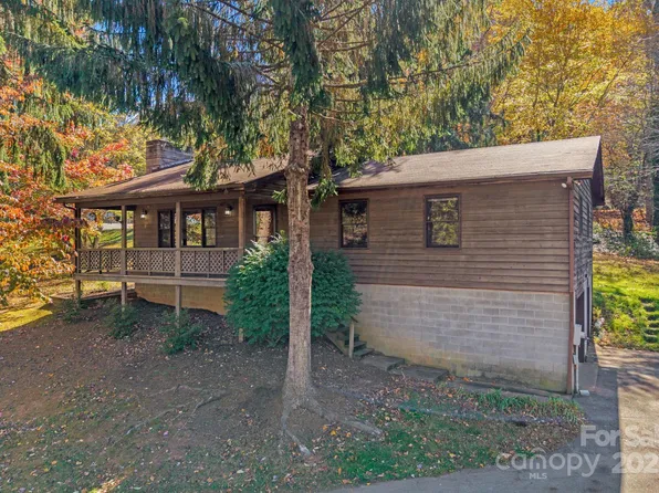 5 Smith Allen Trl, Candler, NC 28715