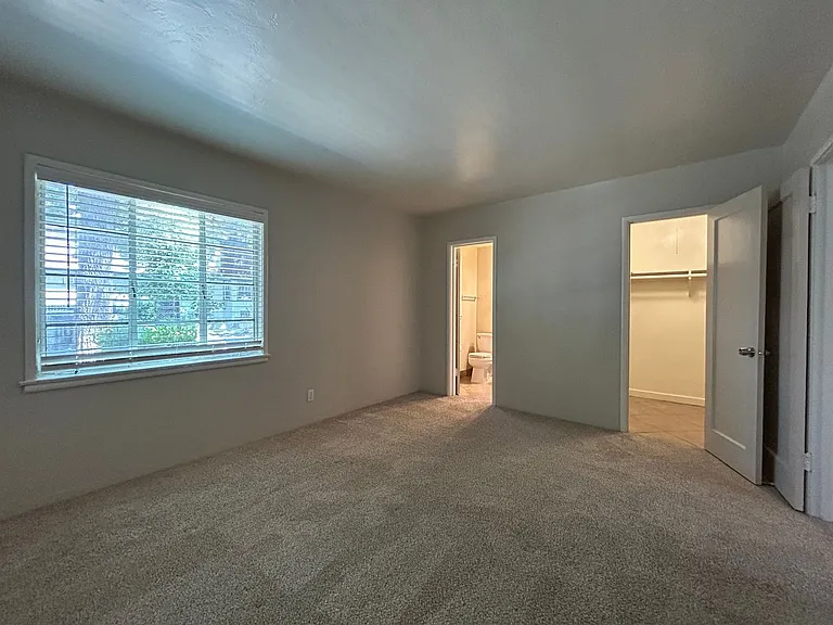 Braden Manor Apartments — Photo 16