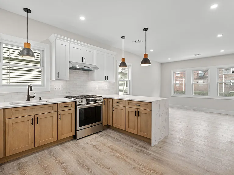 827 Murray St #2 — Photo 2