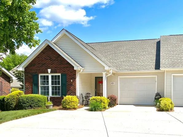 101 Keswick Ln, Mooresville, NC 28117