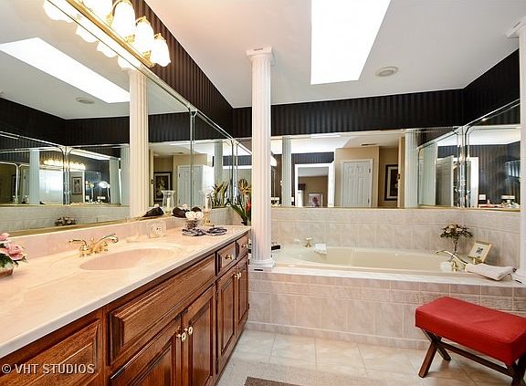 5th image of 6403 Pine Trl APT 3