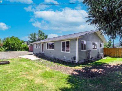 250 Coos Bay Wagon Rd, Roseburg, OR, 97471