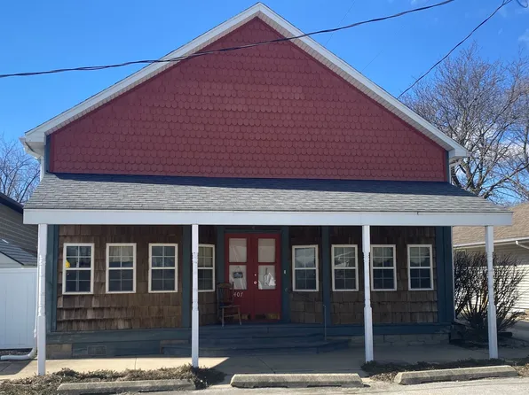 407 N Center St, Gridley, IL 61744