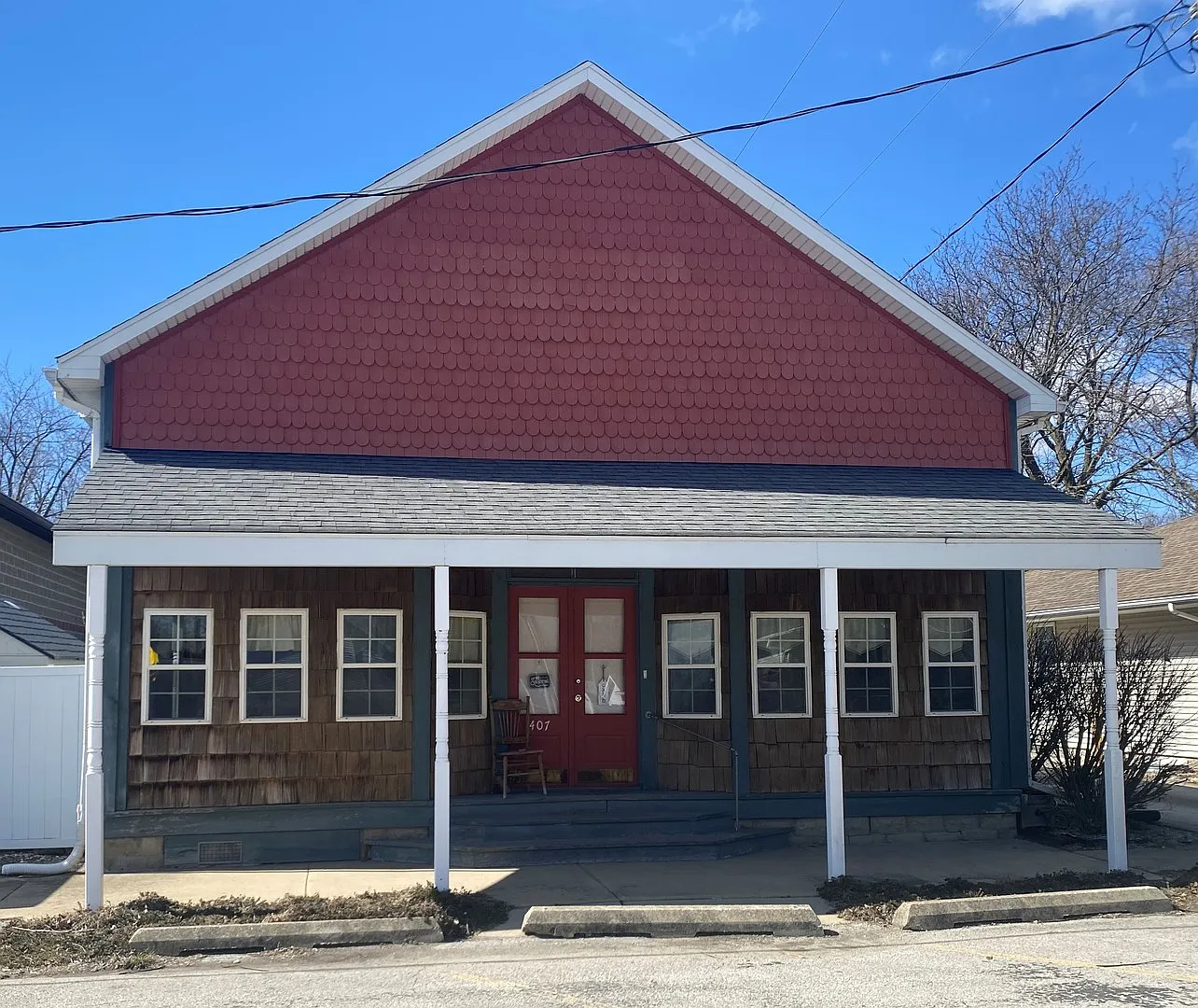 407 N Center St photo 1