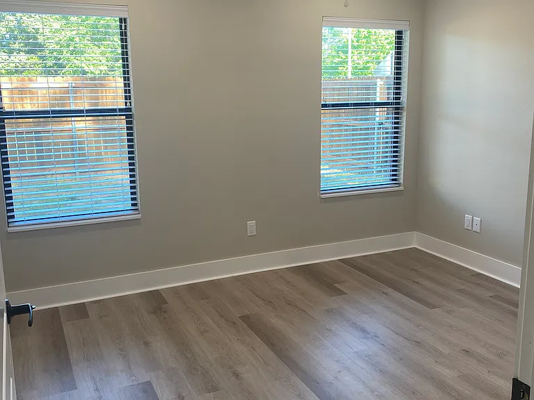 1327 Bunny Rabbit Rd — Photo 8