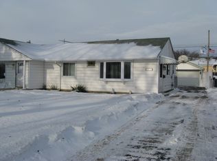 9074 S Main St, Hometown, IL 60456