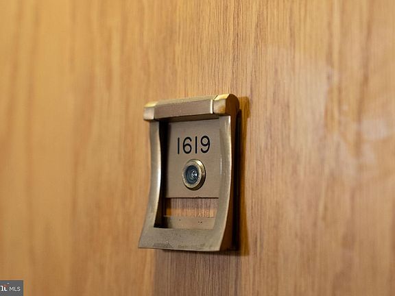 2nd image of 1800 Old Meadow Rd APT 1619
