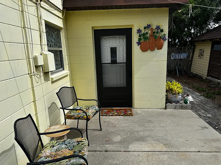 10825 72nd Ave — Photo 2