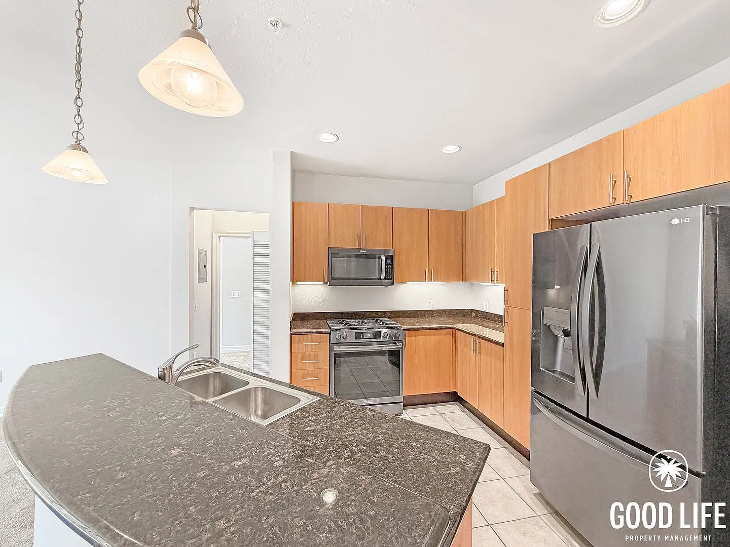 SD: Walkable Downtown San Diego 2BD/2BA Condo w/ 2 Reserved Parking Spaces & Community Fitness Ce... — Photo 3