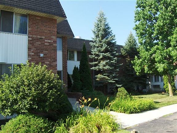 Apartments facing Kennett Rd.