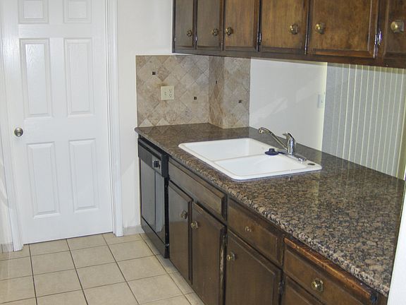 3rd image of 9128 Don Ave