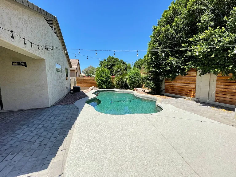 2670 E Hulet Dr — Photo 28