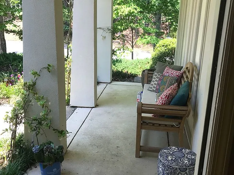 380 Butternut Dr — Photo 9