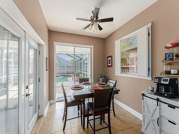 5th image of 4948 Windingbrook Trl