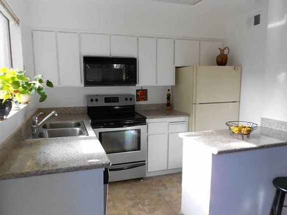 Spacious Kitchen