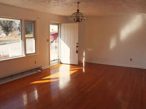 3rd image of 1100 N 3rd St