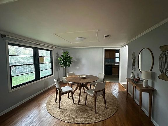 2nd image of 1307 Holloway Dr