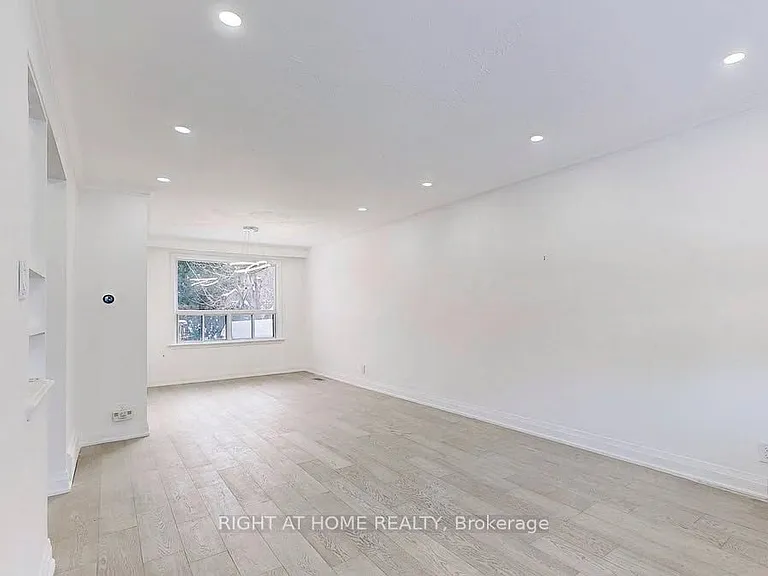 11 Dalehurst Ave #MAIN — Photo 3